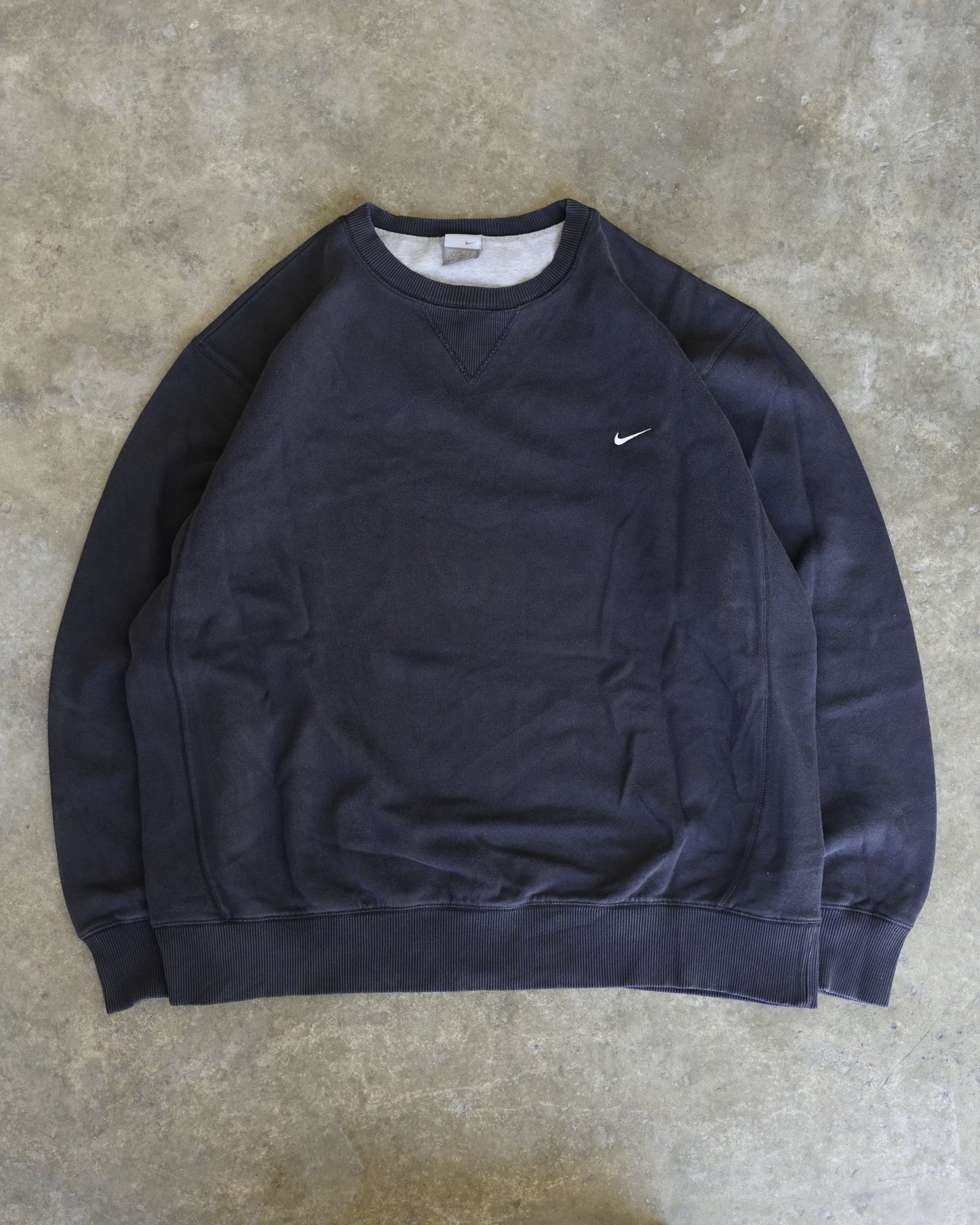 Vintage 90s Nike Small Logo Crewneck - L