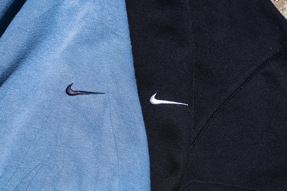 Nike 90s Small Logo Crewneck - L